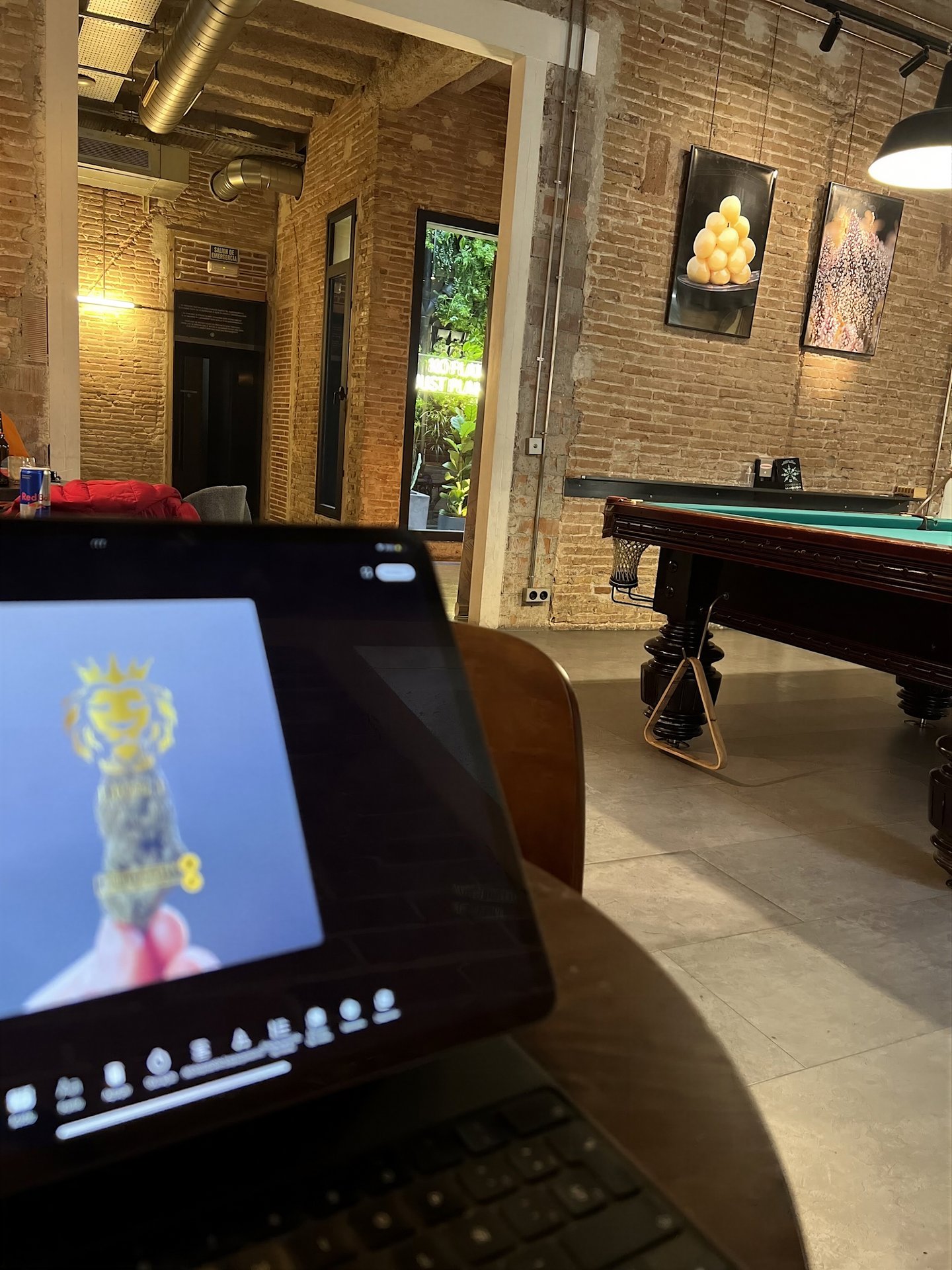 HQ Club