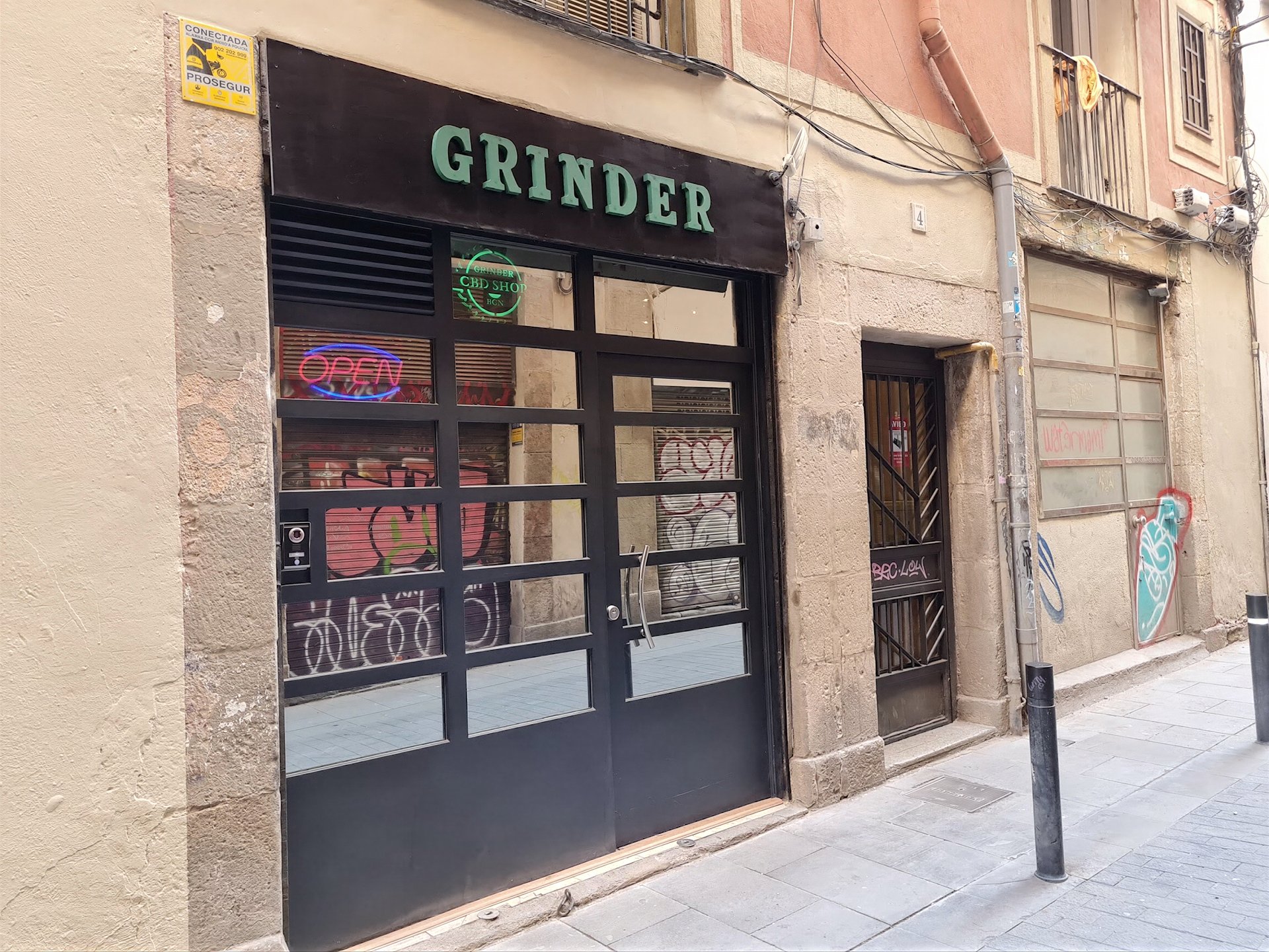 Grinder Weed Club