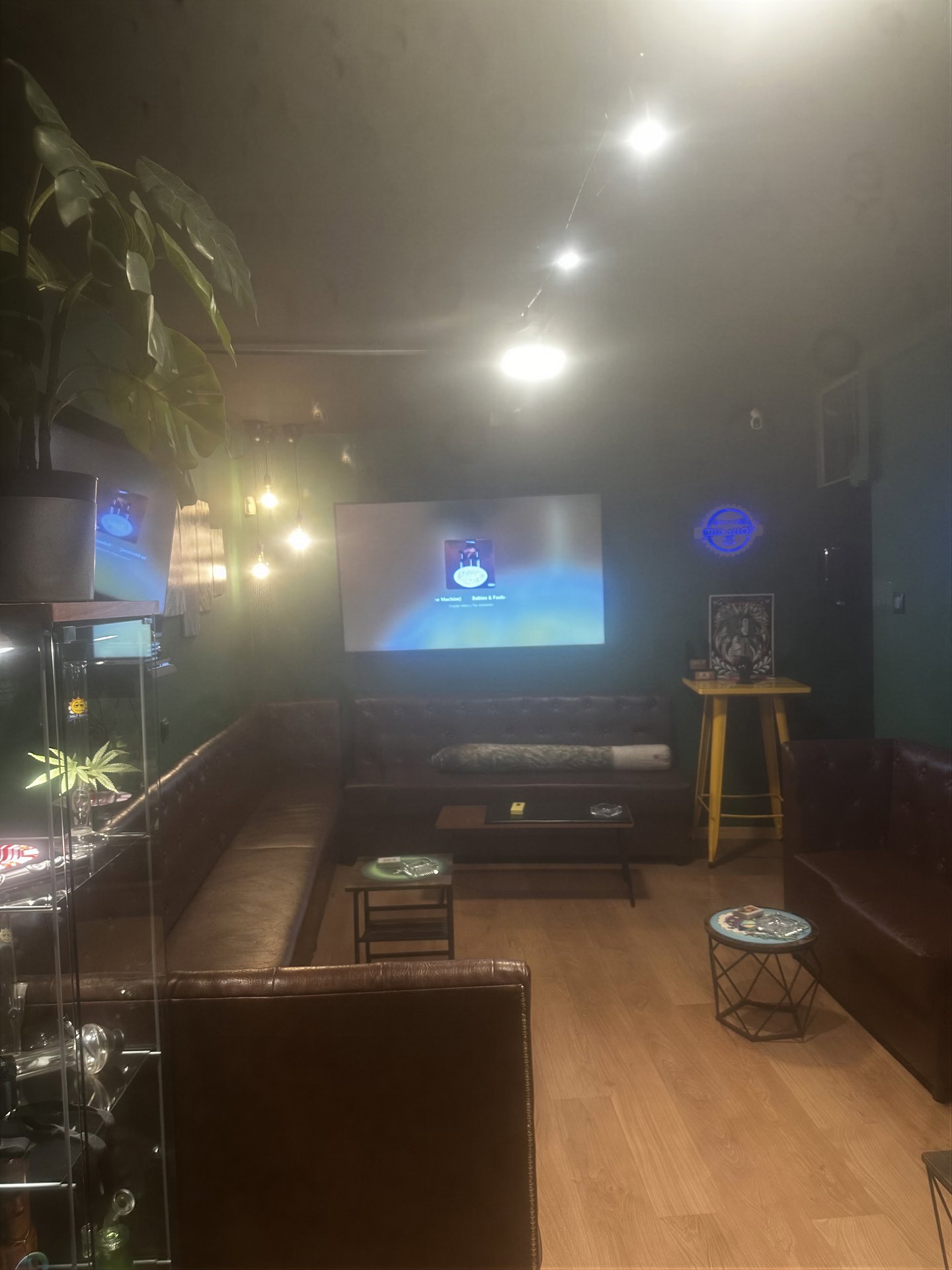 Grinder Weed Club