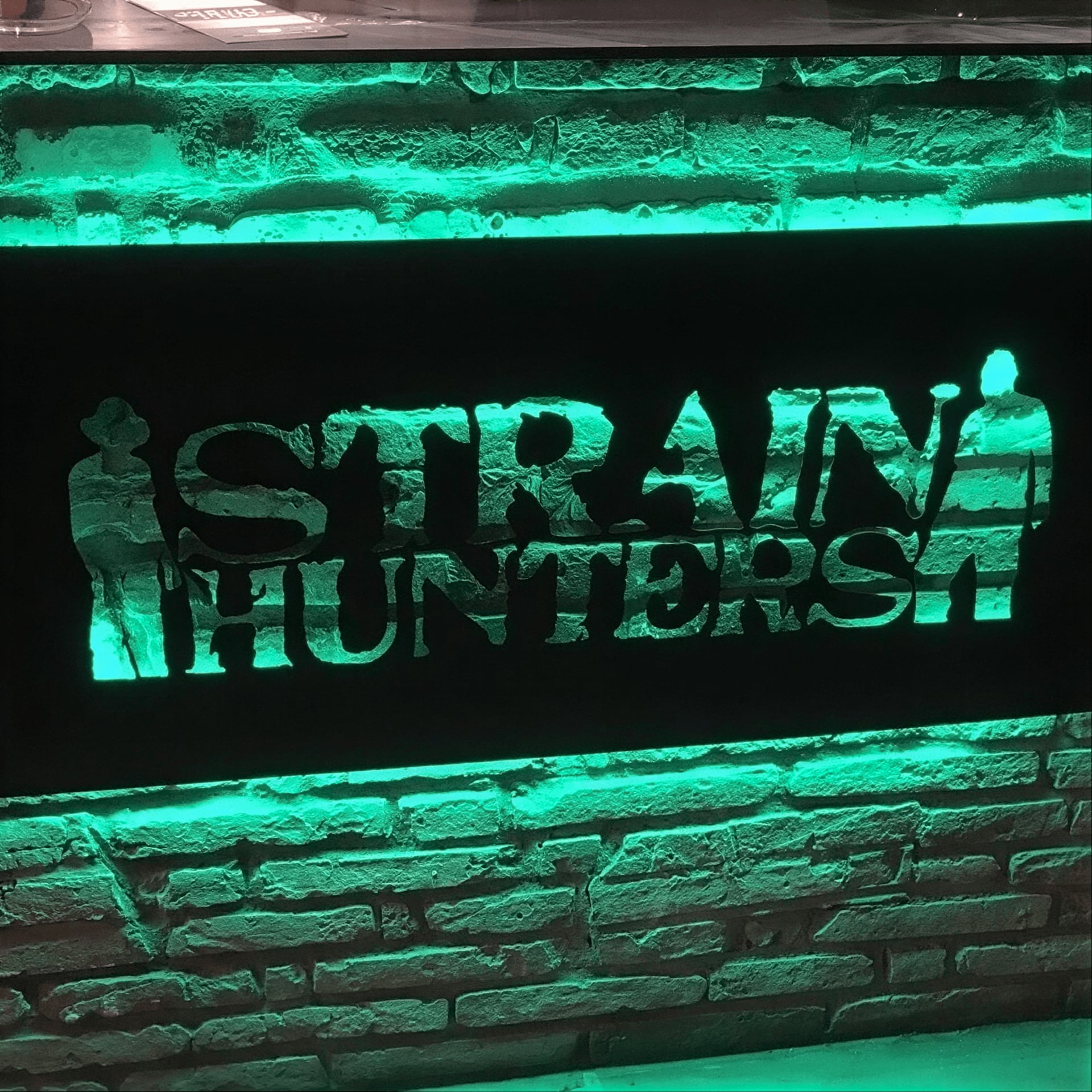 Strain Hunters